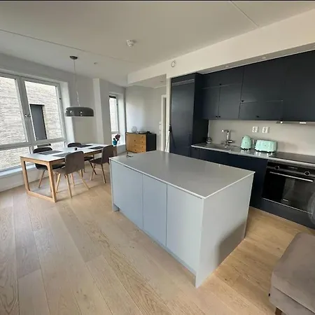 Luxurious Barcode Appartement *